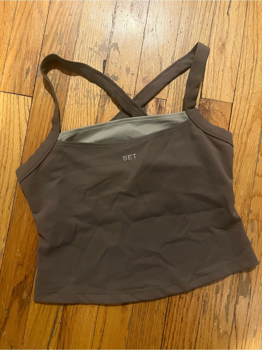 SET ACTIVE studio tank sparrow size m NWOT